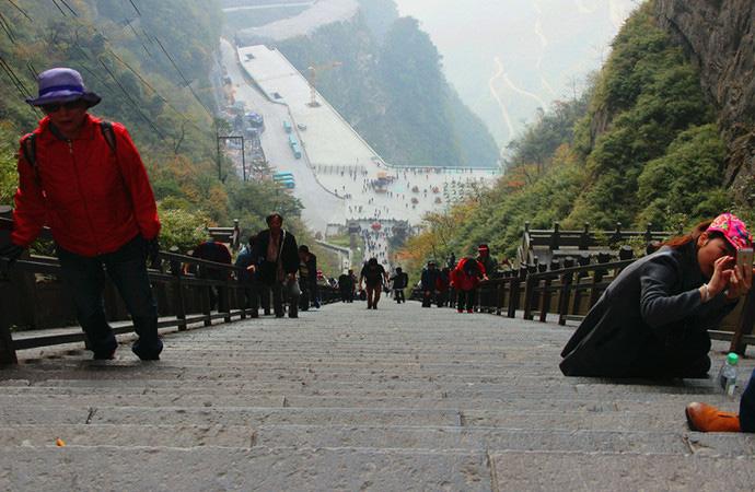 张家界天门山景区 天门山玻璃栈道 天门山在哪 张家界天门山景区 天门山玻璃栈道 天门山在哪