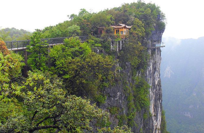 张家界天门山景区 天门山玻璃栈道 天门山在哪 张家界天门山景区 天门山玻璃栈道 天门山在哪