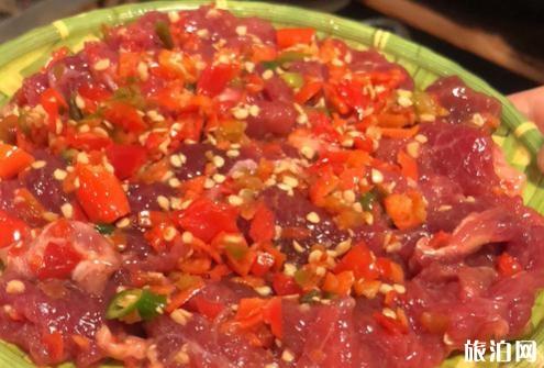 吃重庆火锅必点的菜有哪些 吃重庆火锅必点的菜有哪些
